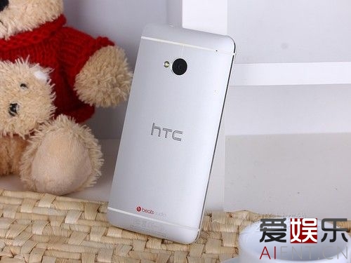 ǿ HTC One 802wձü